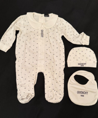 NEW Givenchy Baby Boys white black logo footie romper hat 3pc se