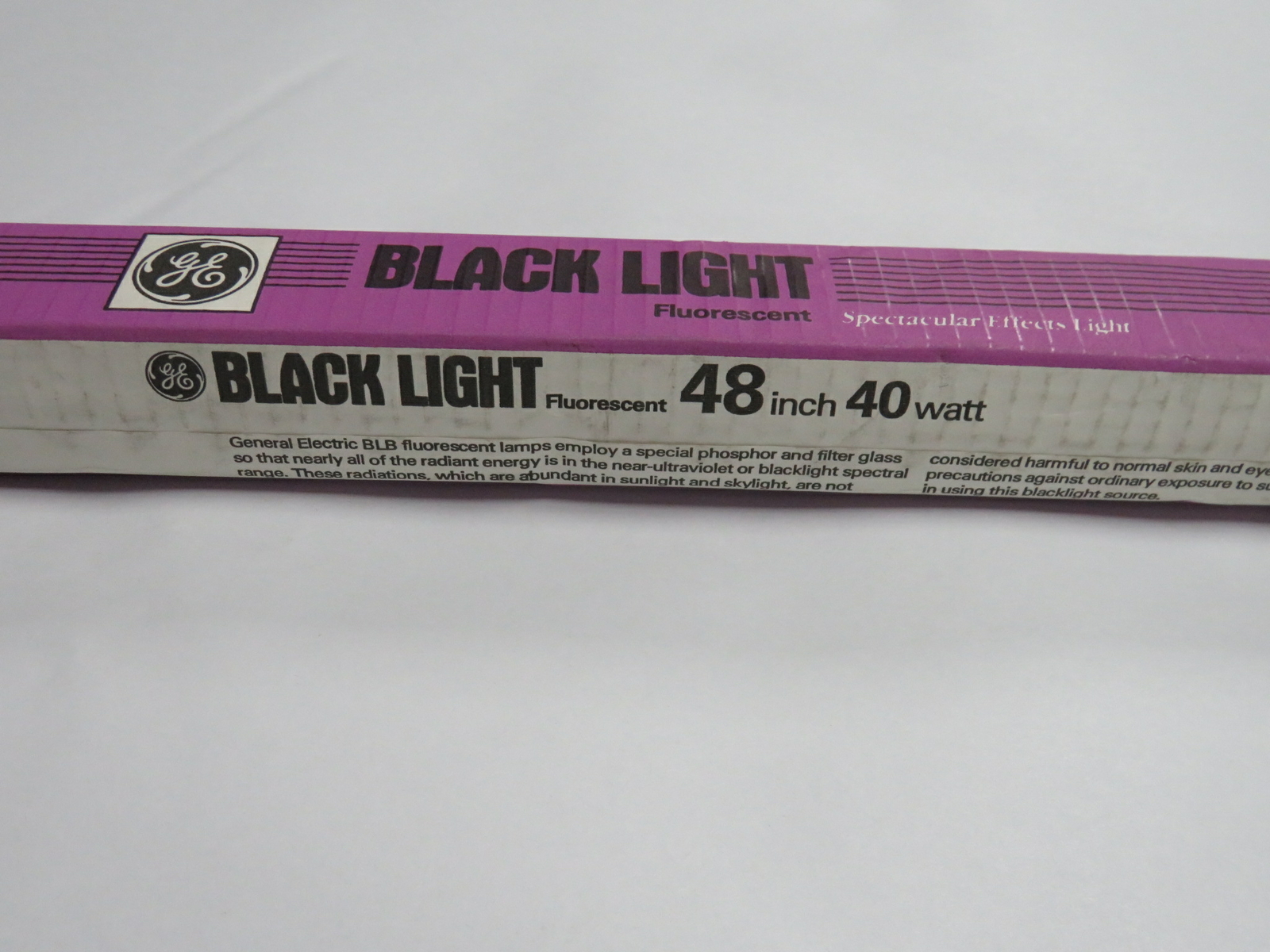 GE Lighting F40BLB Black Light Fluorescent Bulb 40W 48" Long NEW eBay
