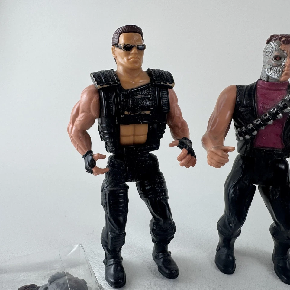 Lote Figuras de Acción Terminator De Colección T-800 Endoesqueleto Cyberdyne Años 90 Set Foto 3 de 4