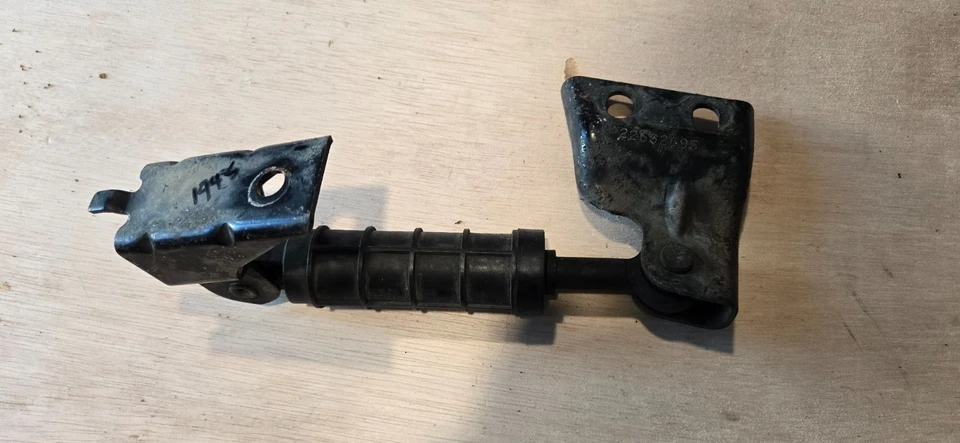 Snubber Engine Mount 15235775 22632695 fits 15235774 22633009 bracket - Image 3 of 4