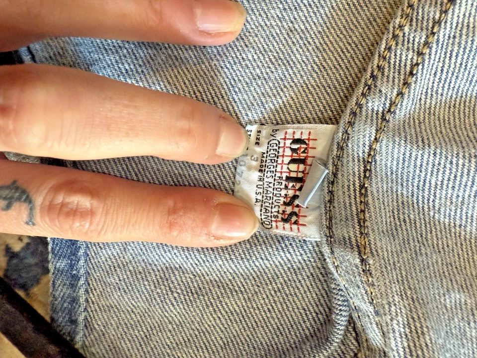 Macacão vintage 1980 Guess plissado cônico tamanho 3 - Imagem 4 de 4