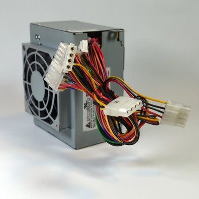 Delta DPS-111AB A 20-pin ATX 146W Netzteil - 3x Molex, Floppy
