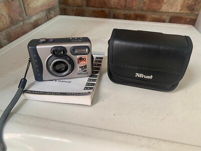 TRUST 820 LCD POWERCOM ZOOM CAMERA 