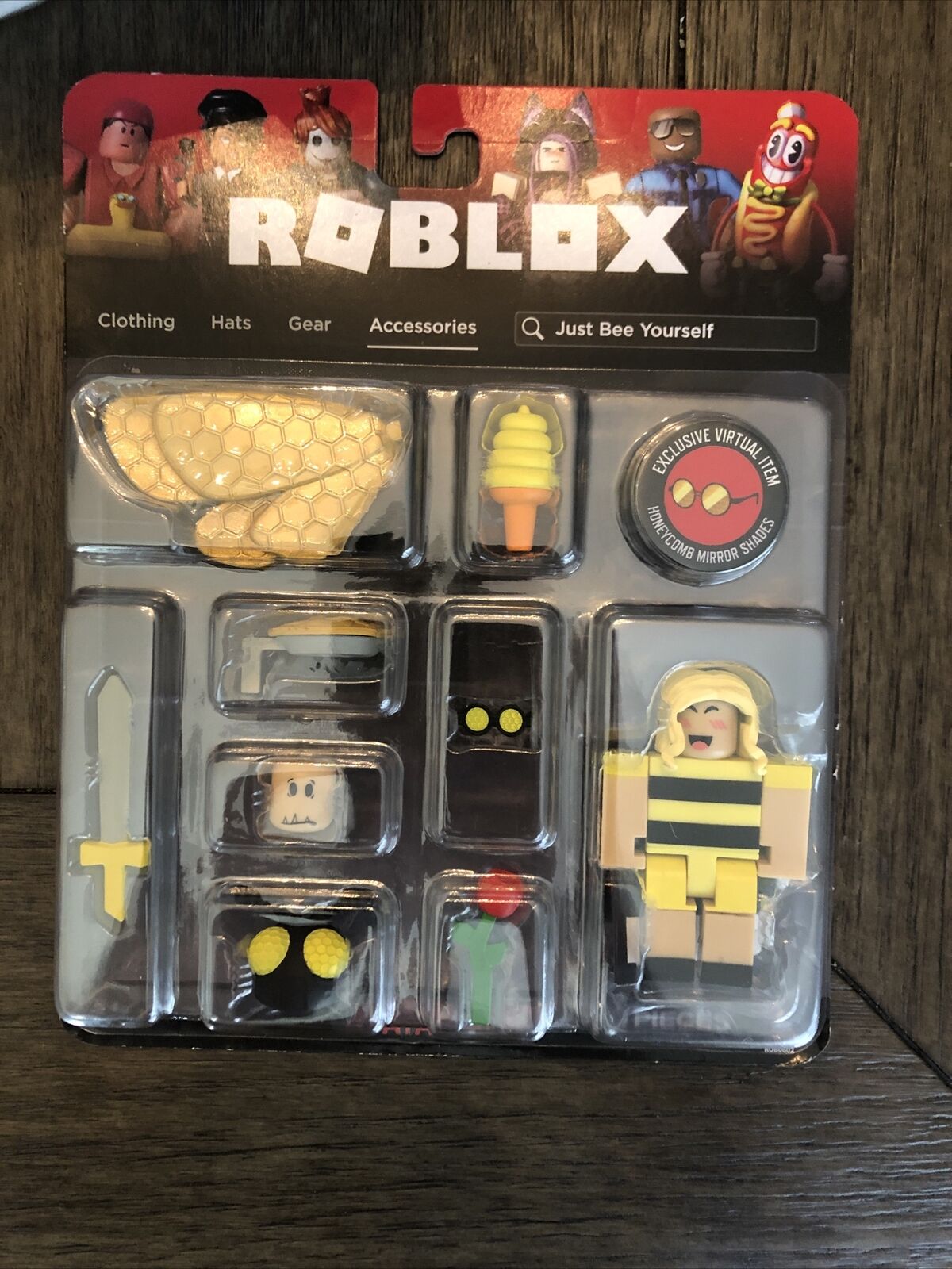 2022 ROBLOX Action Figure Avatar Shop Series JUST BEE YOURSELF