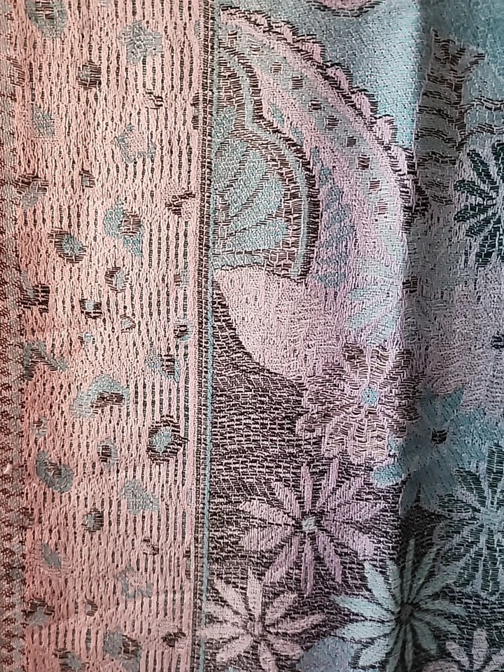 Chal con flecos pashmina arco iris pastel 72 x 27 Foto 2 de 4