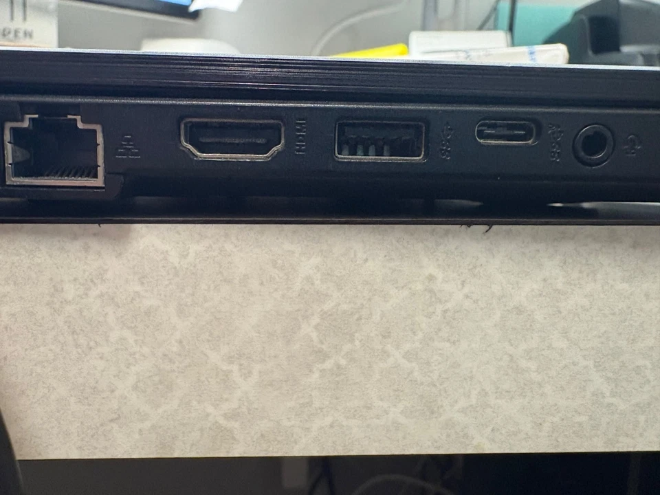 ASUS ROG 15.6" Gaming Laptop Ryzen R7-3750H 8GB 512GB SSD GTX 1660 Ti Win 10 - Image 4 of 4