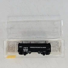 Micro Trains 33' Twin Bay Hopper #86010 Chesapeake Ohio N Scale
