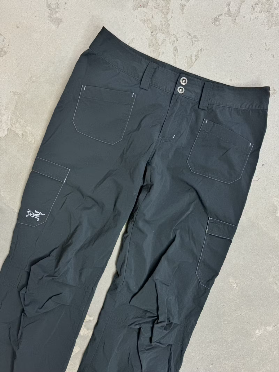 Vintage Arcteryx Navy Blue Nylon Cargo Pants Travis Style