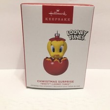 2023 Hallmark Looney Tunes Tweety Bird Chwistmas Surprise Ornament