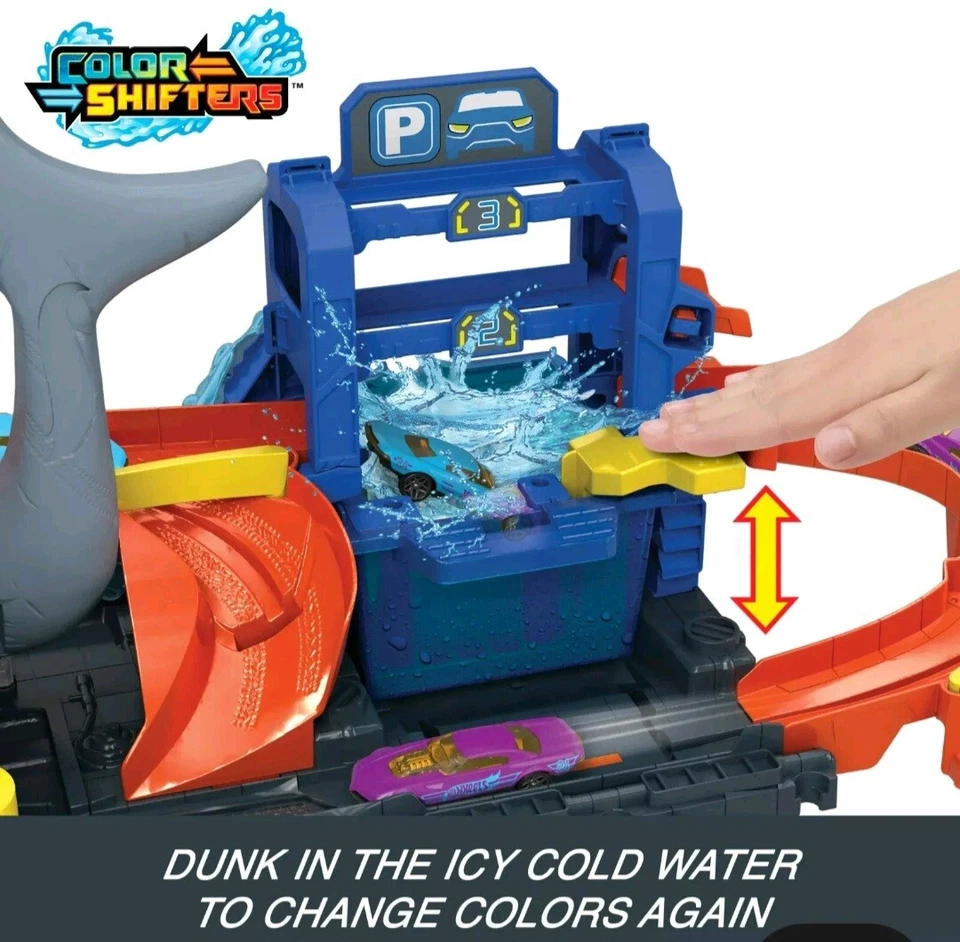 Hot Wheels City Ultra Shark Car Wash Playset with Color Reveal - Image 4 of 4