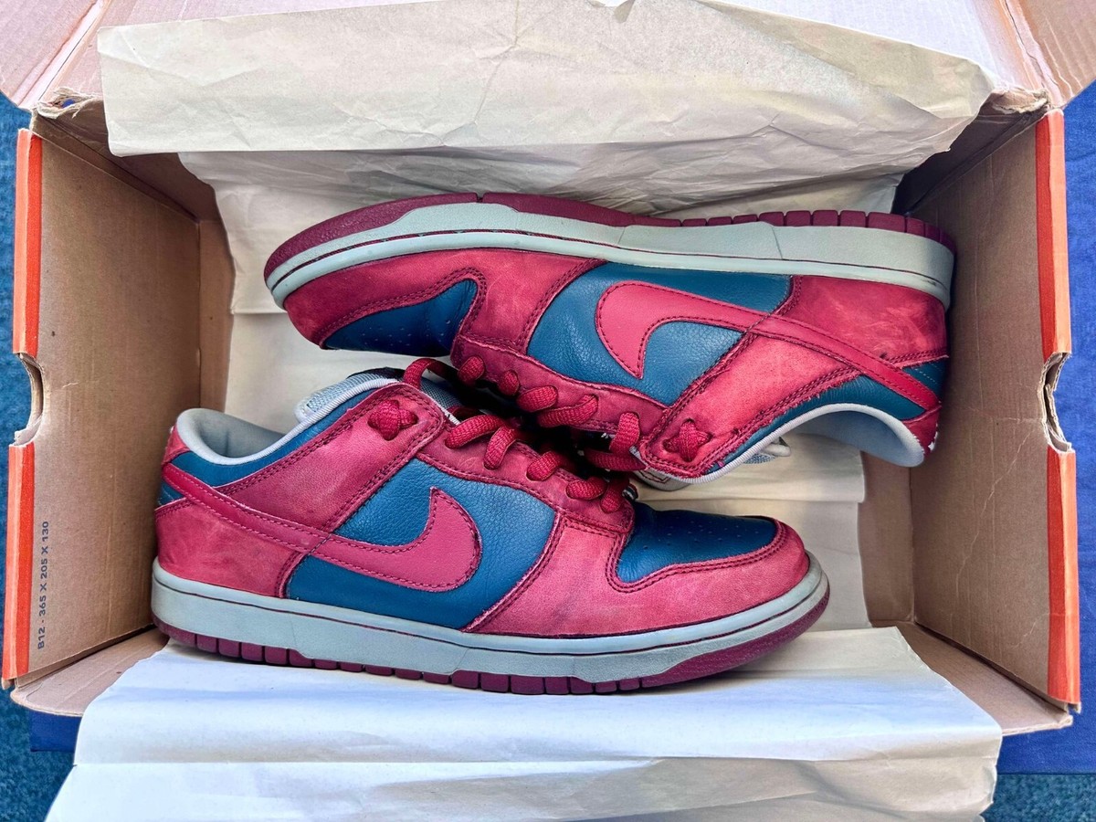 WORN SIZE 10.5 NIKE SB DUNK LOW SHARK 2002 W/BOX 304292-361 