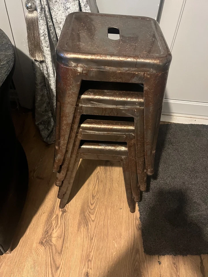 taburetes de bar tolix, diseño plata y bronce - Imagen 2 de 4