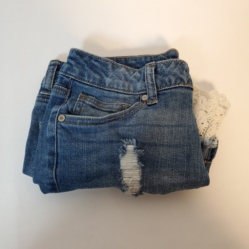 Altar'd State Womens Cutoff White Lace Fringe Distressed Boho Jean Shorts SZ 26 - Picture 12 of 12