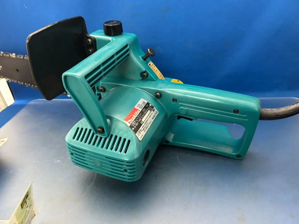 Makita 5012B Electric Chain Saw 300mm 12" Bar New Japan 100V Chainsaw Tool - Image 2 of 4