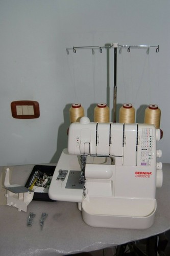 BERNINA TAGLIA E CUCI E PUNTO DI COPERTURA OVERLOCK 2500 DCE CON GARANZIA! - Foto 5 di 7