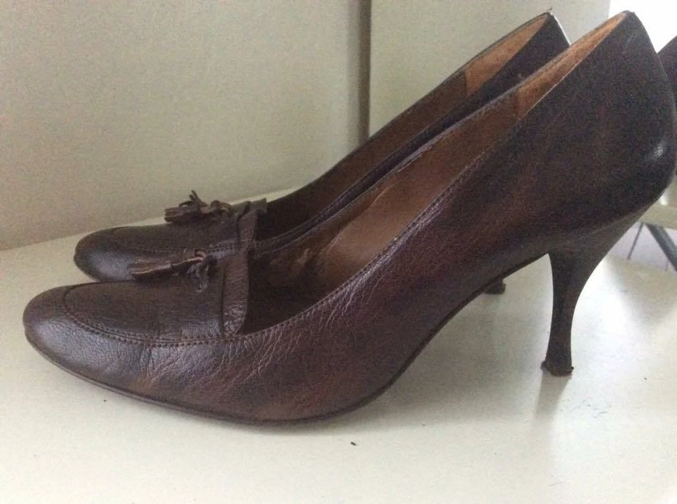 Brown clearance court shoe