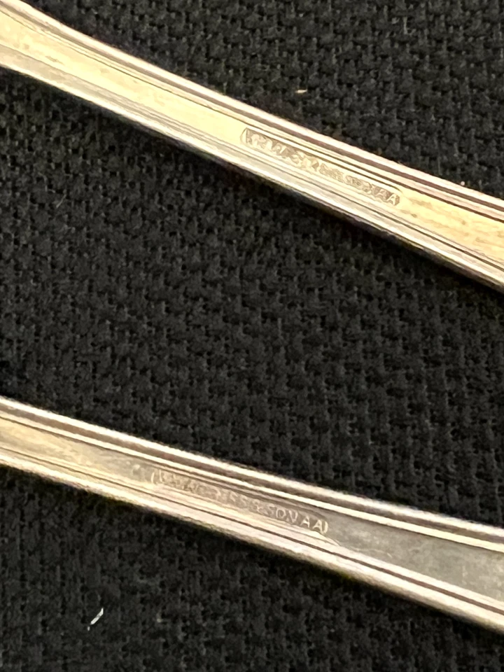 Juego de cucharas WM Rogers & Son AA 7,25" diseño floral (juego de 6) Foto 3 de 4