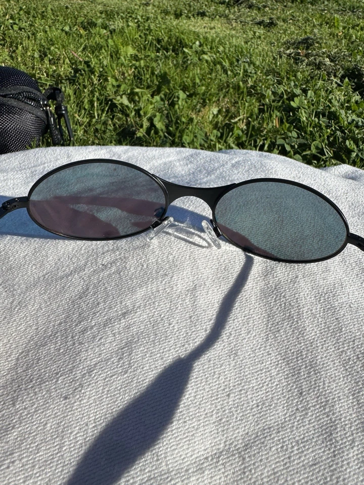 Oakley Wire Sunglasses Vintage Metal Frame Black iridescent Red Orange Lenses - Image 3 of 4