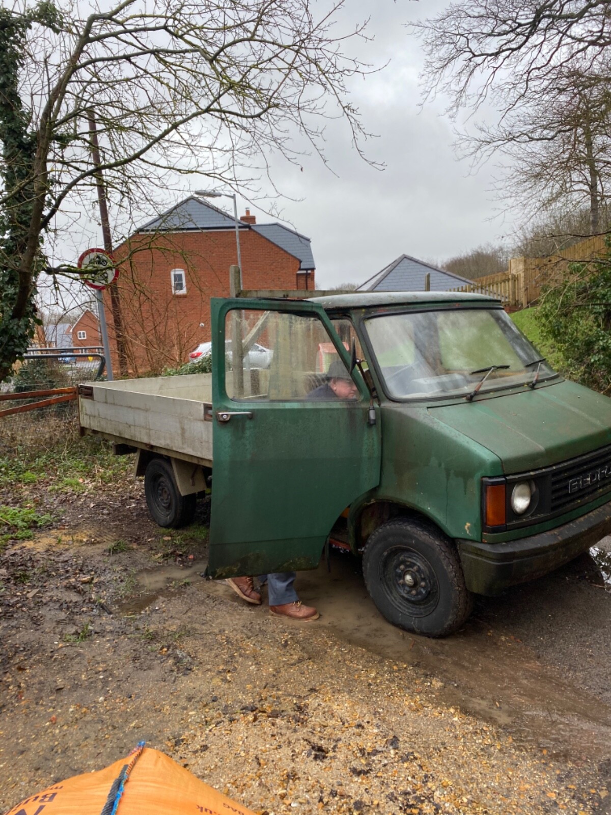 Image 01 - Bedford-cf-dropside