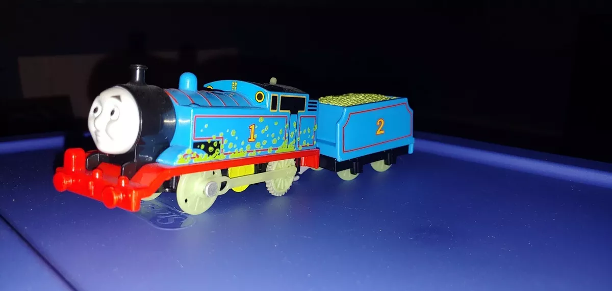 Thomas the train hot sale glowing mine set