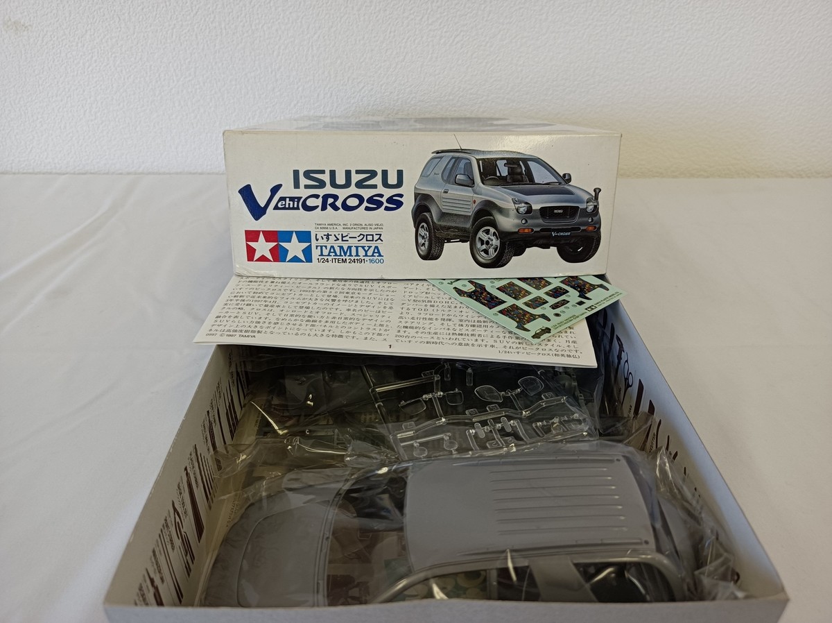 TAMIYA ISUZU V-cross 1/24 プラモデル