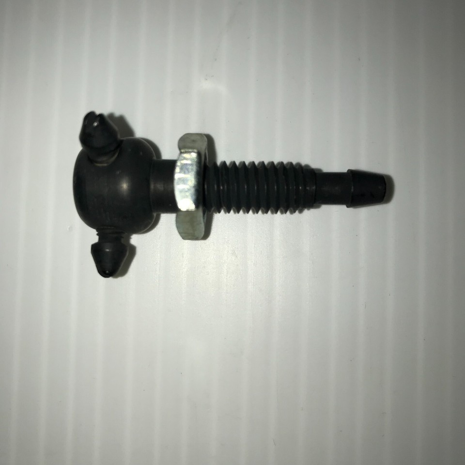 Jaguar XJ6, XJ12 series III Windshield Washer Nozzle NOS Jaguar DAC2923