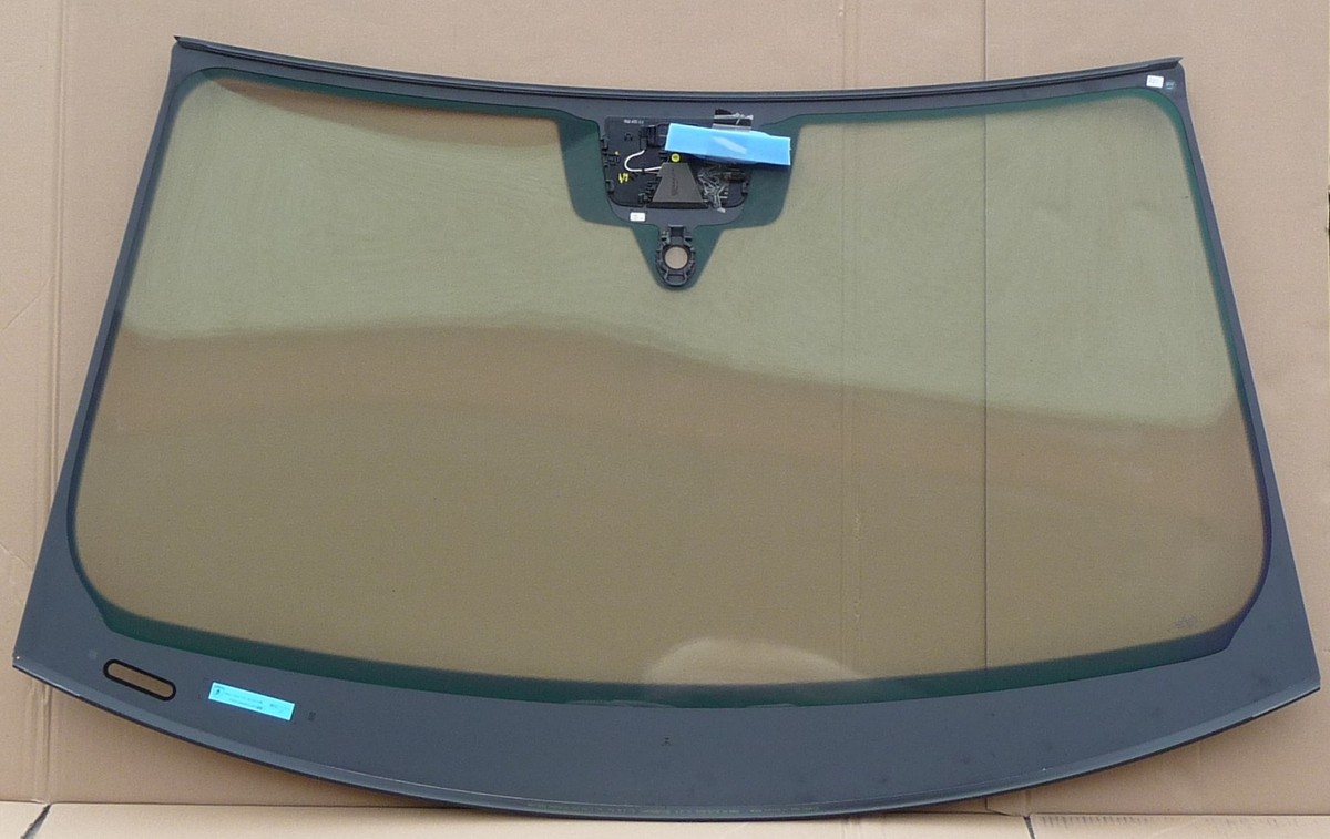 ヴーヴ・m　4本 2018-2022 Lamborghini Urus Front Windshield Glass 4ML845099G