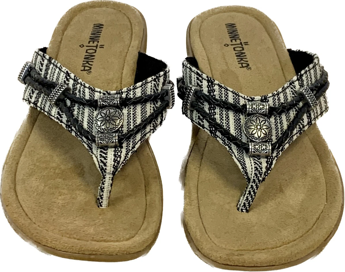 Minnetonka silverthorne wedge best sale sandal