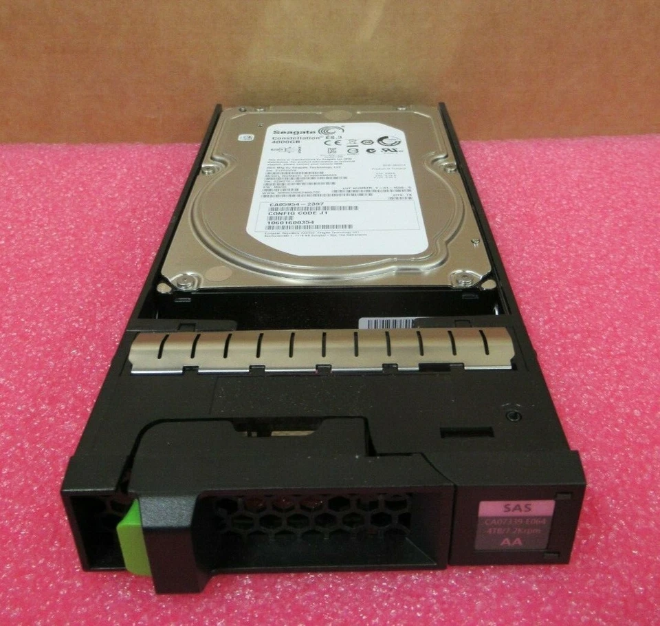 Fujitsu SAS HDD Festplatte 4TB 7,2k SAS 6G LFF ETERNUS DX80 90 S2  CA07339-E064 - Image 2 of 4