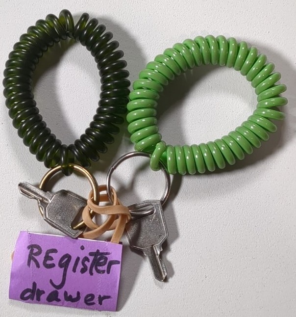 Royal 435DX Electronic Cash Register with Key And Instructions Tested