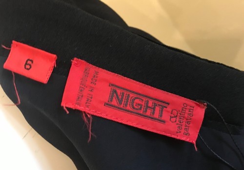 VINTAGE 1980's VALENTINO NIGHT Black Crepe & Velvet Cocktail Evening Dress 6 - Picture 9 of 9