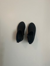 Little Girl's Bootie Size 8