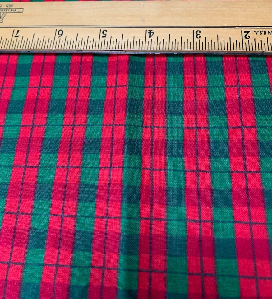 Vintage Red & Green Plaid Cotton Fabric Material 1/4 yard x 36" - Image 3 of 4