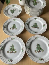 Set Of 8 Salad Plates 8-1/4” Tienshan Holiday Hostess Christmas Tree & Holly VTG