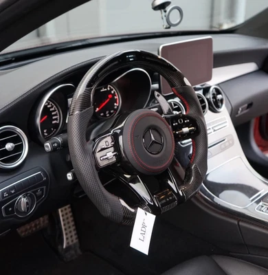 Mercedes AMG Performance Lenkrad mit LED Display – Carbon-Look, Spezial Edition - Bild 1 von 4