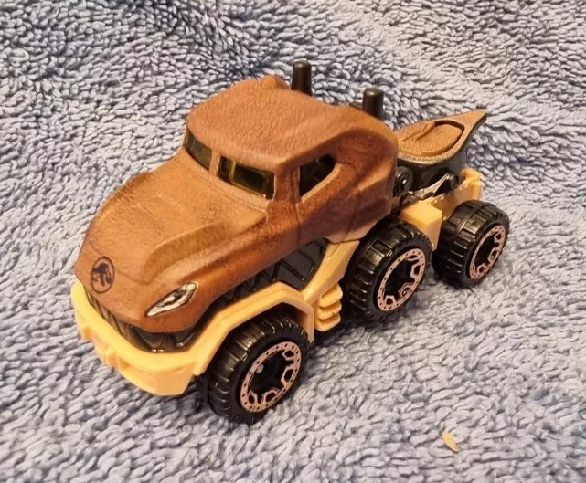 HOT WHEELS CHARACTER CARS 1/64  JURASSIC WORLD TYRANNOSAURUS REX no packaging