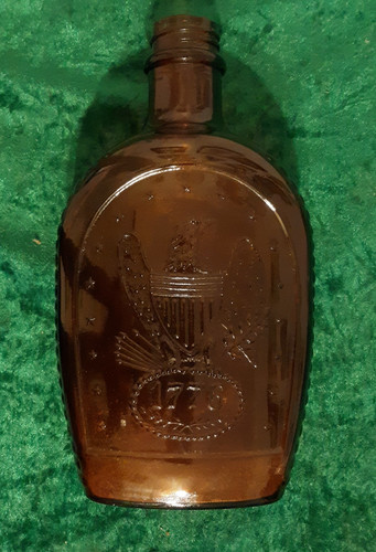 Vtg 1976 Log Cabin Syrup Amber Glass Bottle - 1776 to 1976 Bicentennial Eagle