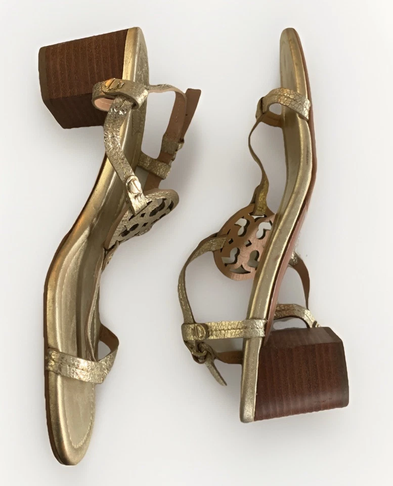 Sandalias Tory Burch Miller de cuña con correa en T metálicas de cuero dorado 9M Foto 3 de 4