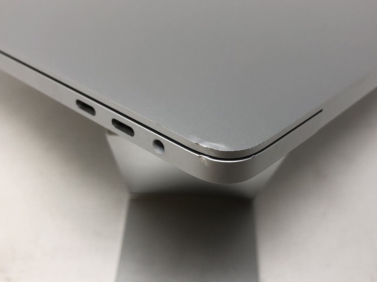 MacBook Pro 16-inch Silver 2019 2.6 GHz Intel Core i7 32GB 512GB