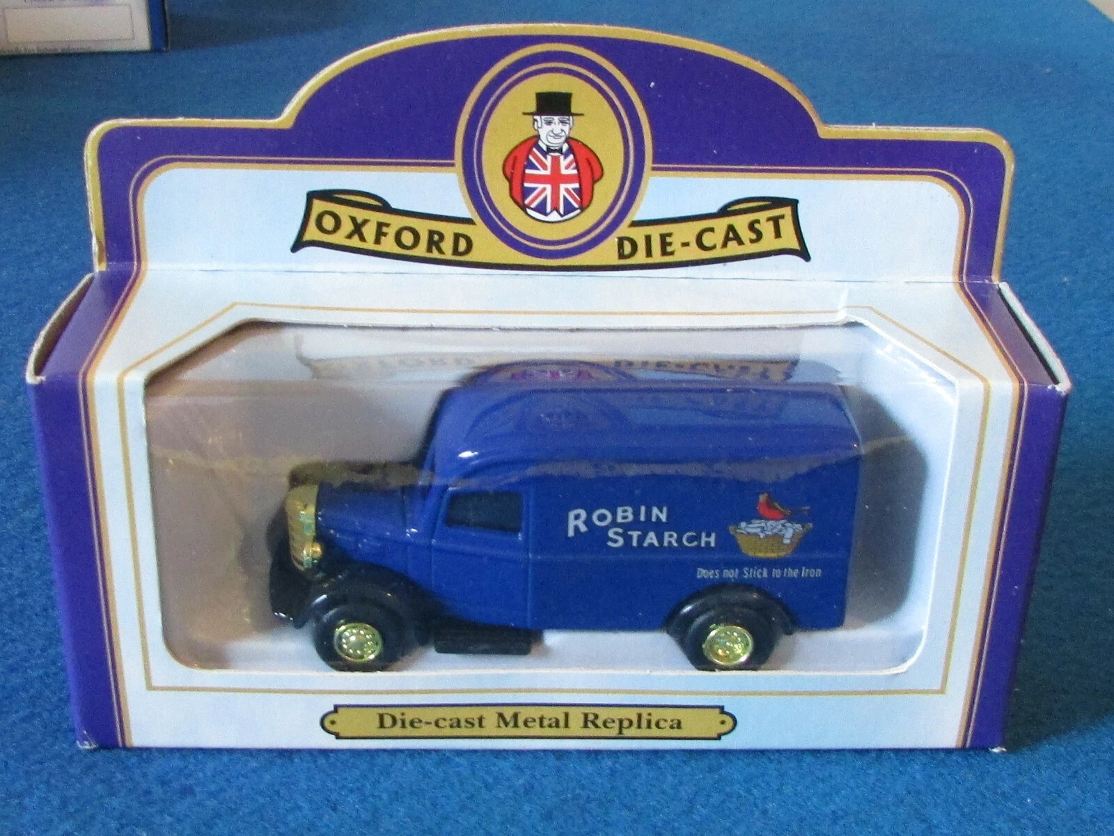 VANS OXFORD FIGURE PRESSOFUSA ROBIN STARCH BEDFORD FURGONE CS031