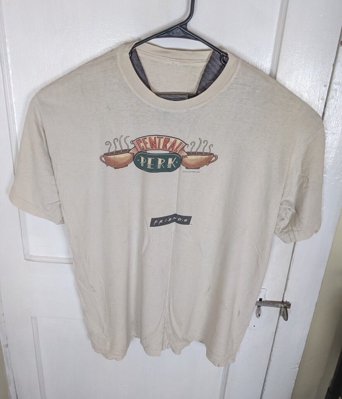 Vintage 1995 Friends Beige Central Perk Tshirt TV… - image 1