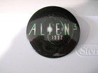 VINTAGE 1992 ALIEN 3 MOVIE FILM PROMOTIONAL PIN BUTTON, ORIGINAL, FREE SHIPPING — photo 2