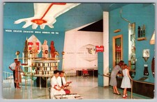 Vintage - Monsanto Hall of Chemistry Tomorrowland Disneyland Postcard - P32