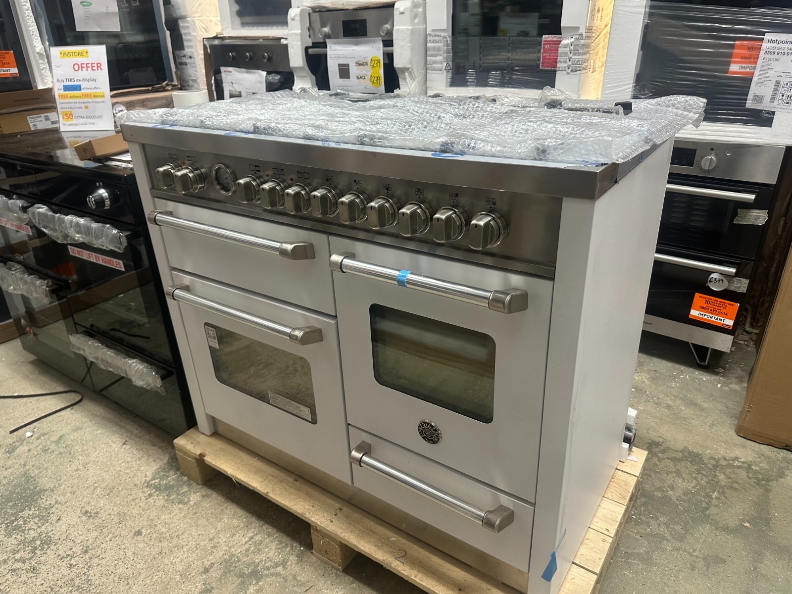 Bertazzoni Master Series MAS116L3EBIC 110cm Dual Fuel Range Cooker - White