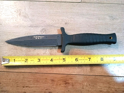 Smith and Wesson Knife H.R.T. Double Edge Spear Point Dagger Fixed Blade SWHRT9B