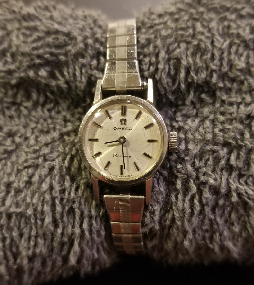 OMEGA Geneve レディース時計 Vintage Omega Geneva Ladies Wristwatch Swiss Made SS Stretch