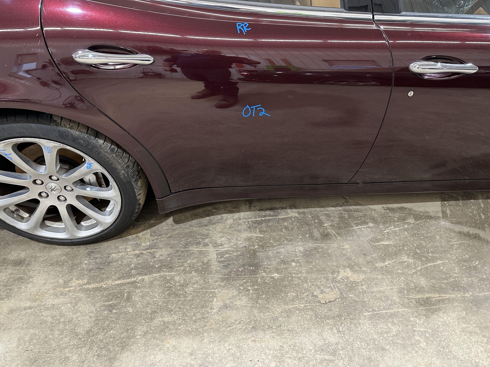 09 MASERATI QUATTROPORT PASSENGER RIGHT REAR SIDE DOOR SHELL ONLY PAINT BPM
