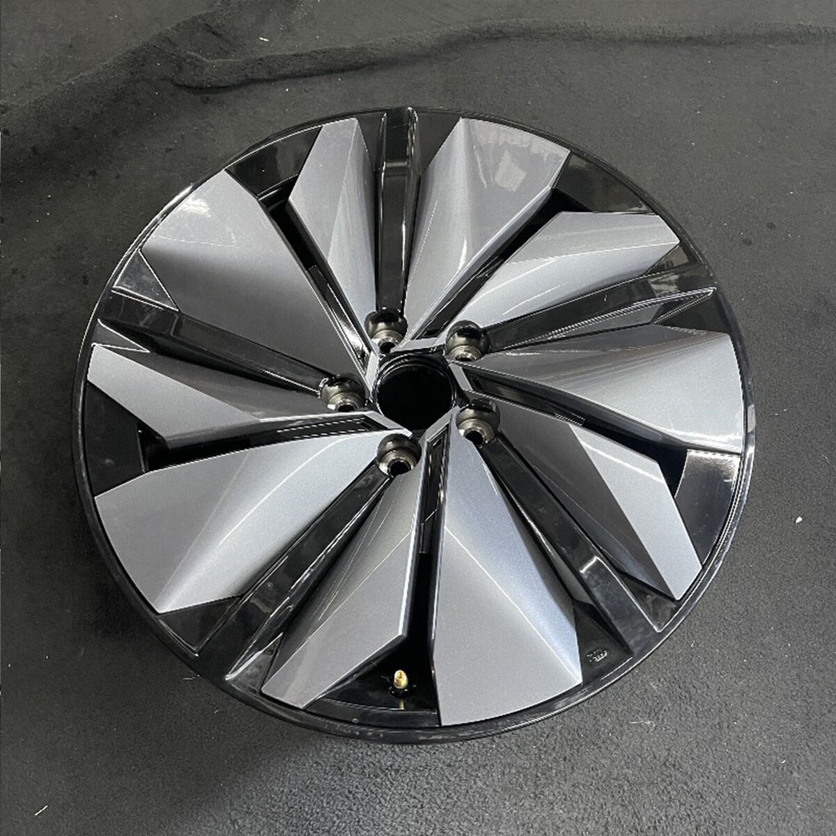Nissan Ariya OEM Wheel 19” 19x7.5 2023 2024 Original Factory Nissan Ariya OEM Wheel 19” 19x7.5 2023 2024 Original Factory