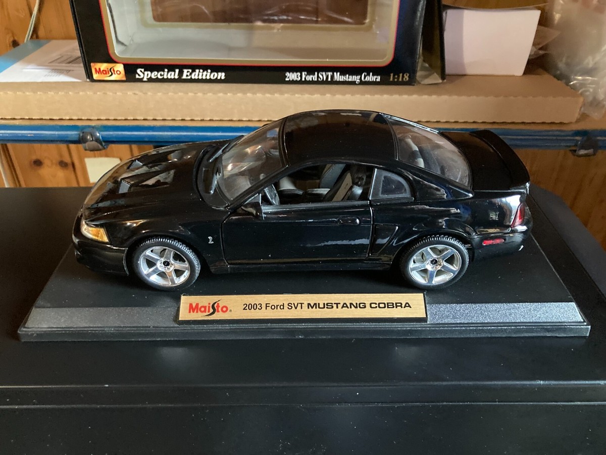 Maisto - 2003 Ford SVT Mustang COBRA special edition black 1:18