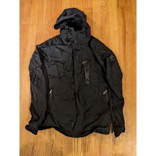 Tumi Tech Jacket
